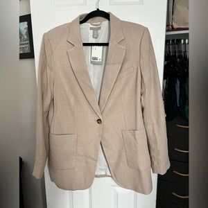 H&M blazer, oversized fit, textured tan color
